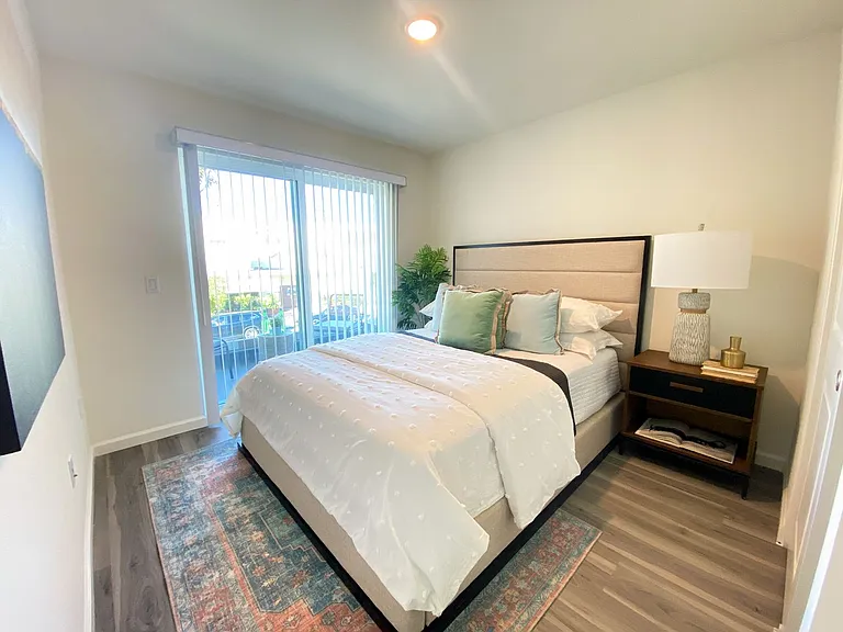 1704 Hornblend St — Photo 43