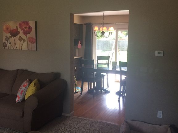 4th image of 3974 Bruce Dr SW