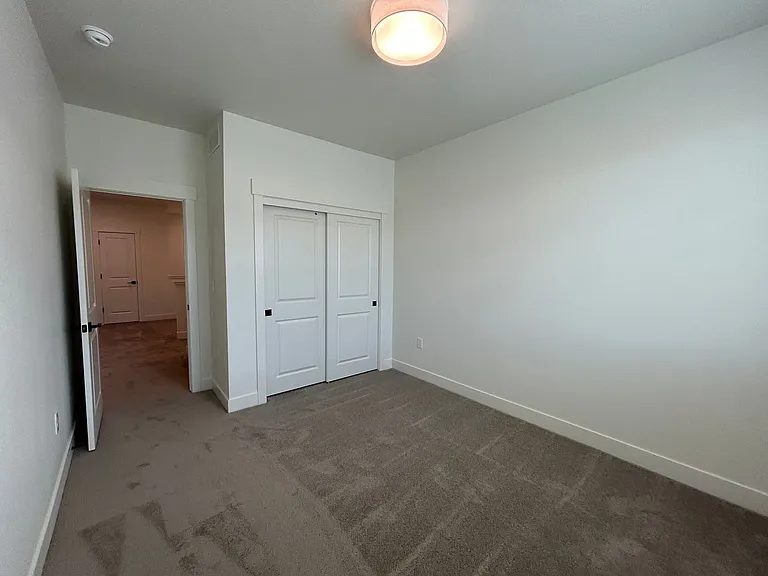 5061 Avon Ave — Photo 7