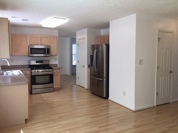 3rd image of 4289 Boxwood Ln