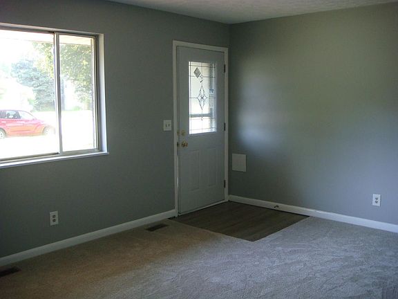 3rd image of 5756 Lake Superior Dr