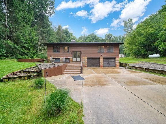 3rd image of 3860 Wellman Rd