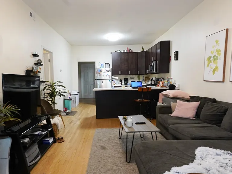 2845 N Southport Ave #1F — Photo 6