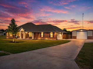 940 Lester Burt Rd, Farmersville, TX 75442