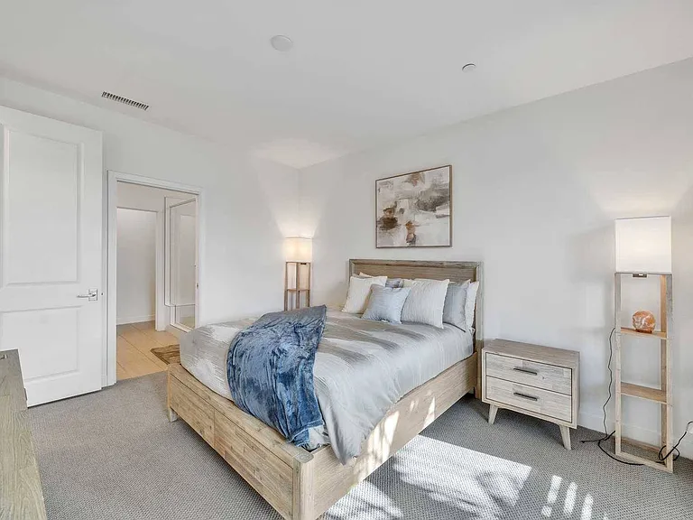 769 Doheny Way — Photo 22