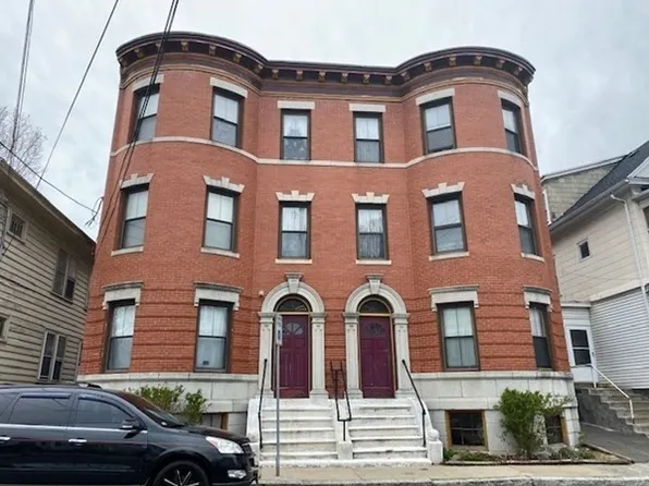 48 Endicott St APT 2R, Salem, MA 01970
