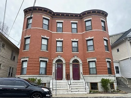 48 Endicott St #2R Photo 1 48 Endicott St #2R Photo 1