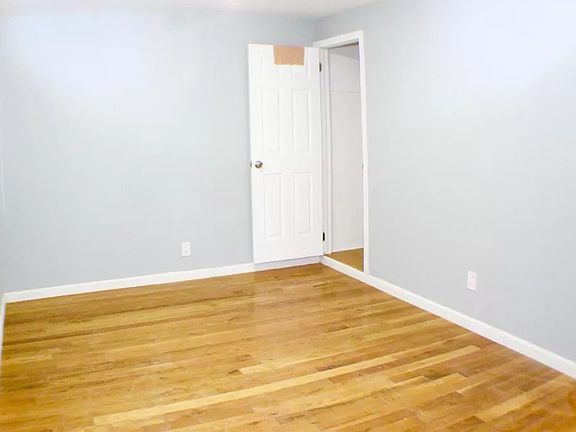 4th image of 1429 Hicks St #3