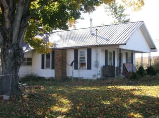 24 W Glendale Rd, Simpson, IL 62985