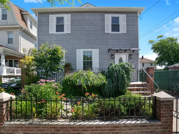 212 Beach 118th Street, Rockaway Park, NY 11694