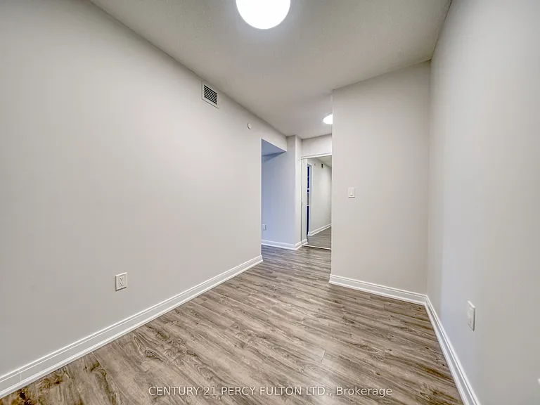 275 Village Green Sq #420 — Photo 27