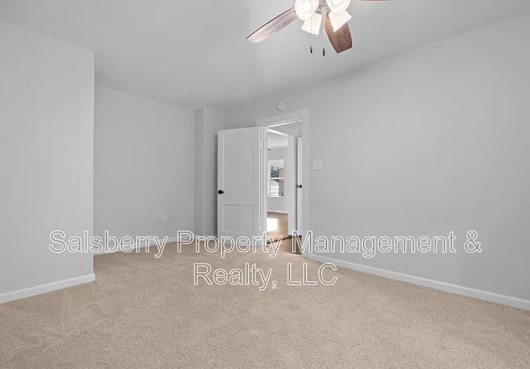 71 Crown Rd — Photo 16