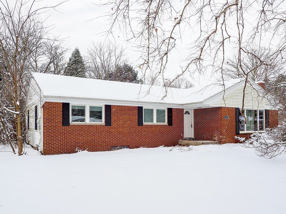 1st image of 834 Westmoreland Ave