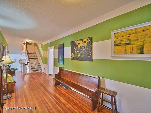 3rd image of 124 Willow Ave #126
