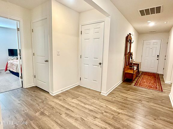 3rd image of 7530 Grasshopper Ln