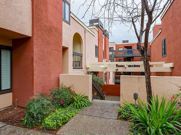 2nd image of 1 Elm St APT 104