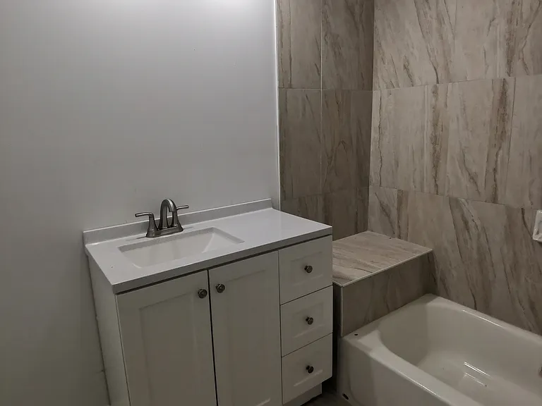 913 Maple Ave #2 — Photo 2