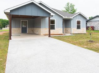 316 Allen Ave, Bonham, TX 75418