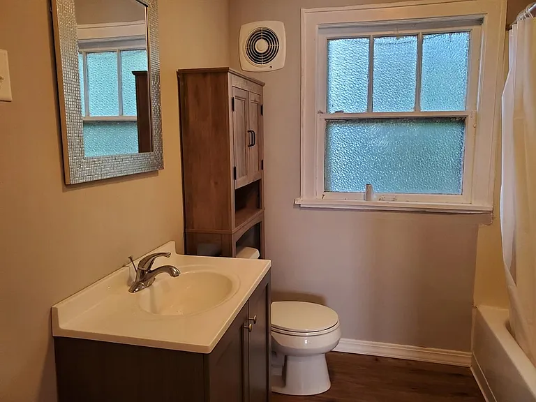 930 Emerald St #2A — Photo 16