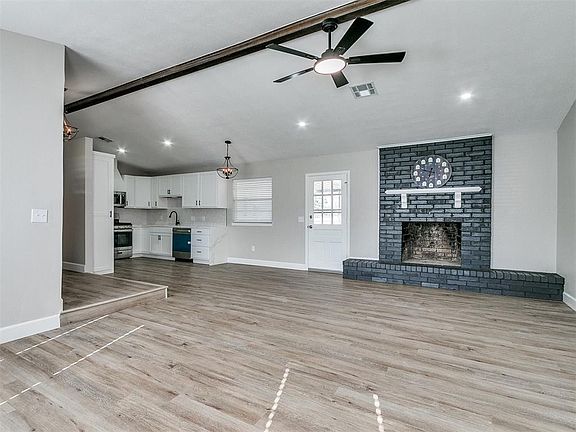 5th image of 108 S Patterson Dr