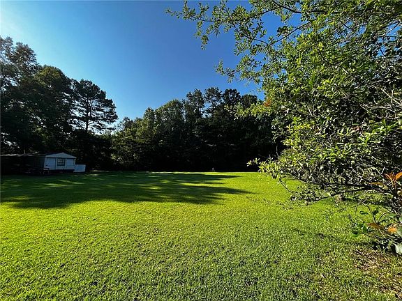 3rd image of 320 Village Farms Ln