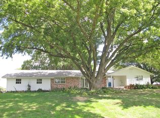 403 E Jaycee St, Avoca, IA 51521