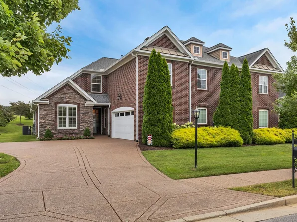 1010 Larkwood Dr, Hermitage, TN 37076