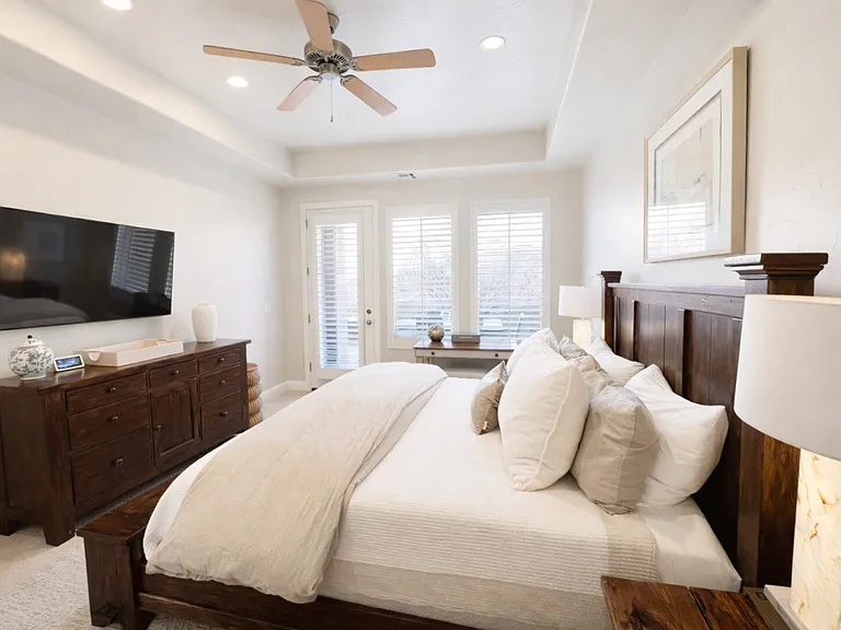N Coral Ridge Dr — Photo 13