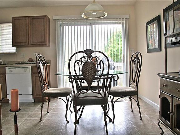 4th image of 2836 Lauren Meadows Dr