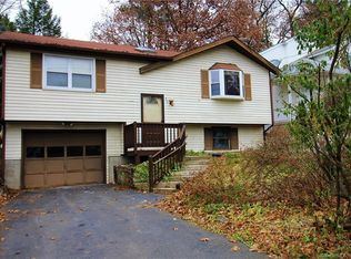 74 Litchfield Rd, Unionville, CT 06085