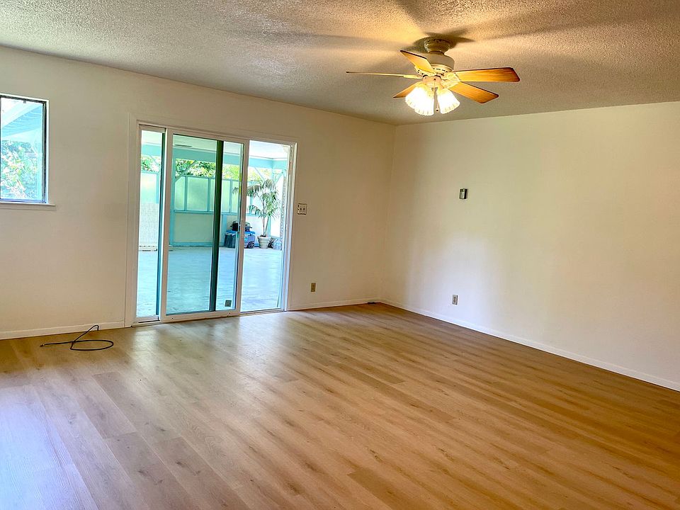 1st image of 8358 Park Ave