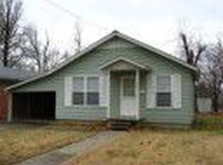 304 S Mulberry St, Dexter, MO 63841