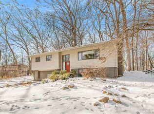 2525 Blueberry Ln, Ann Arbor, MI 48103