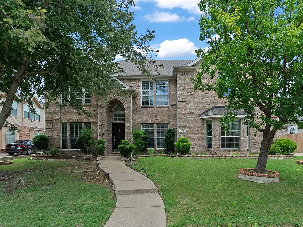 5 bed, 3.5 bath, 3499 sqft, $3,400 — Photo 1