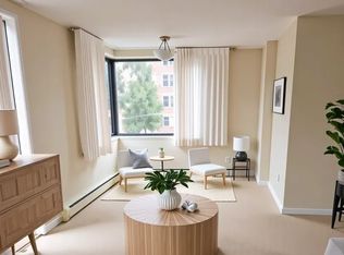 2180 Argyle Ave #1204, West Vancouver, BC