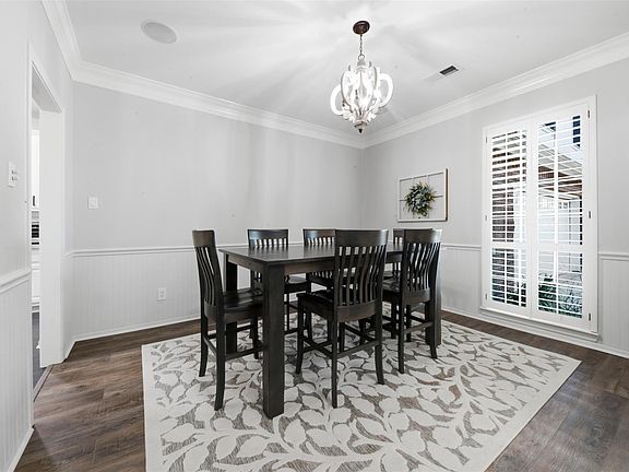 5th image of 2319 Quarterpath Dr