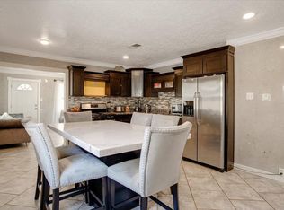 221 58th St NW, Albuquerque, NM 87105