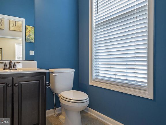 5th image of 10 Reserve Way