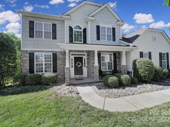 11015 Royal Colony Dr, Waxhaw, NC 28173