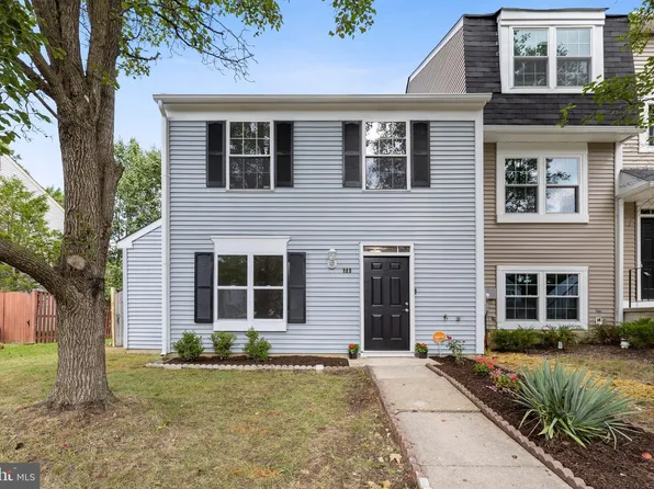 11 Meadowside Ct, Indian Head, MD 20640