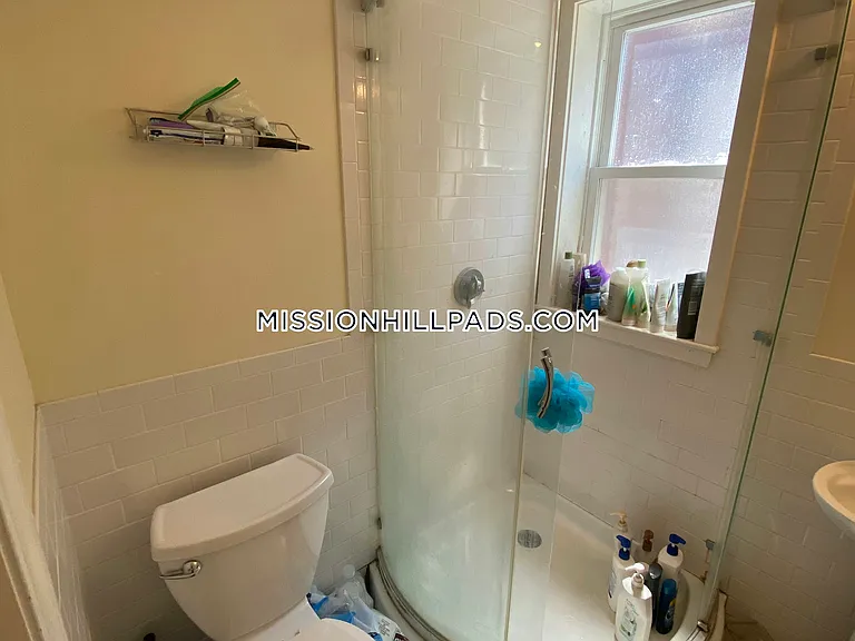 830 Huntington Ave #3 — Photo 37