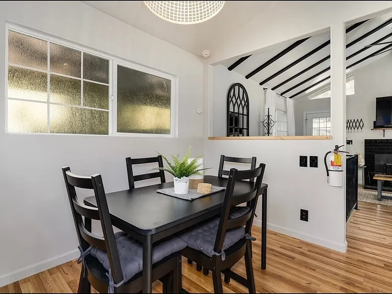 325 Hilltop Ln — Photo 12