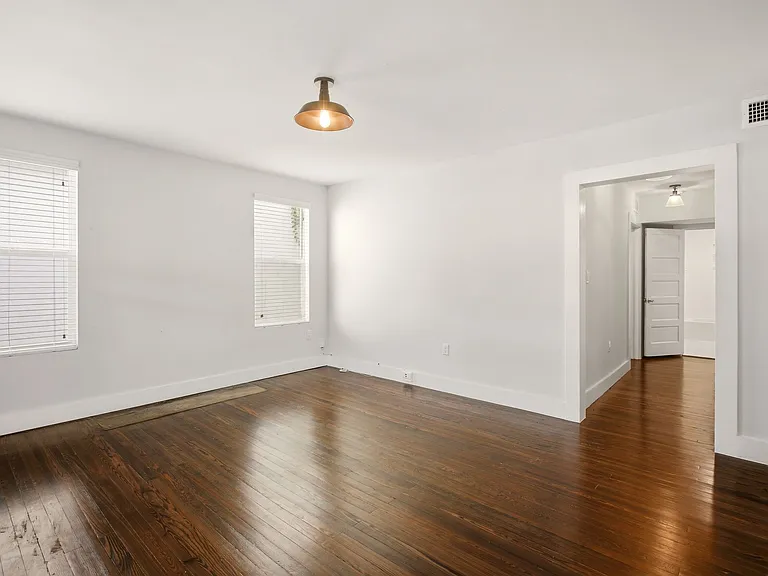 7121 SW 63rd Ave — Photo 5