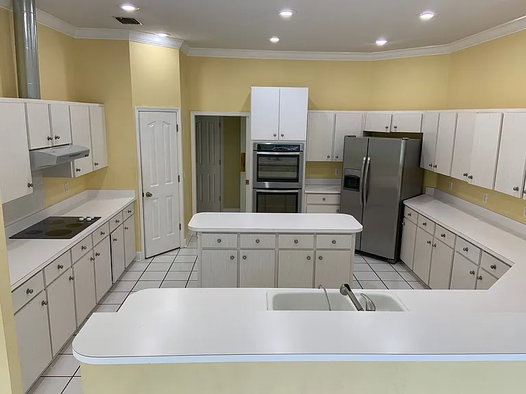 2600 Crescent Lake Ct — Photo 8