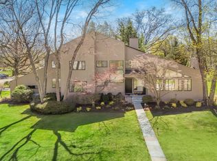 6 Fairway Dr, Mamaroneck, NY 10543