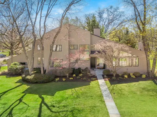 6 Fairway Drive, Mamaroneck, NY 10543