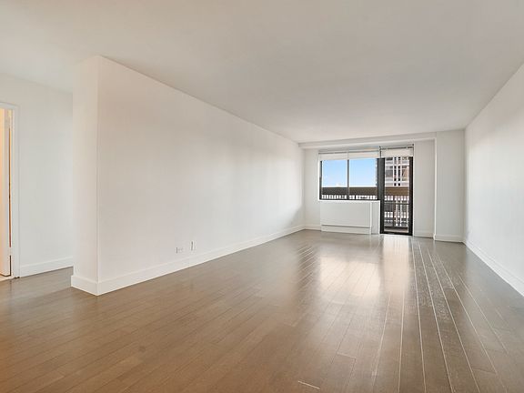 5th image of 200 E 33rd St