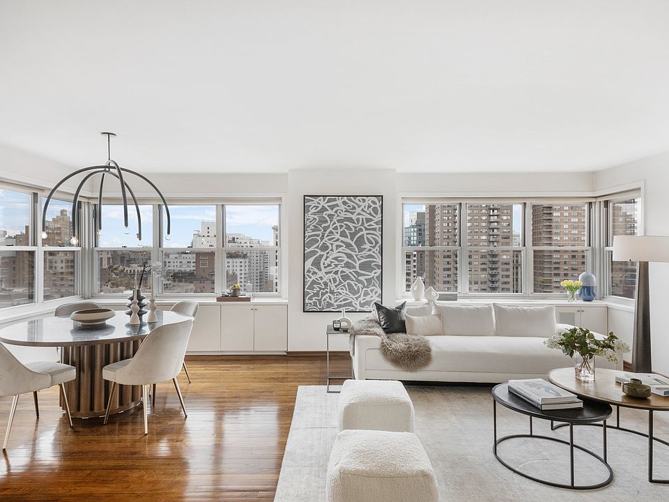 1st image of 20 E 9th St #21DE