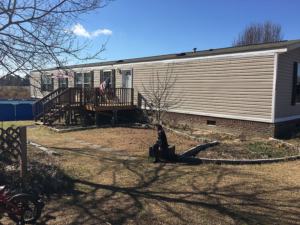 1st image of 104 Sand Clay Rd