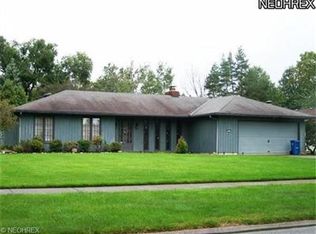32915 Fern Tree Ln, North Ridgeville, OH 44039
